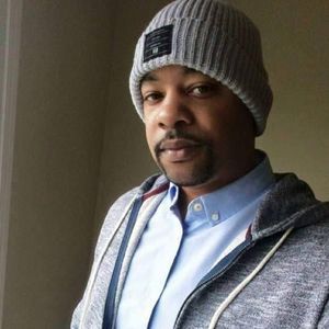 Meet your Posher, Derrick